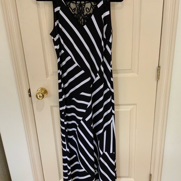 Frank Lyman Maxi Dress - Picture 1 of 3